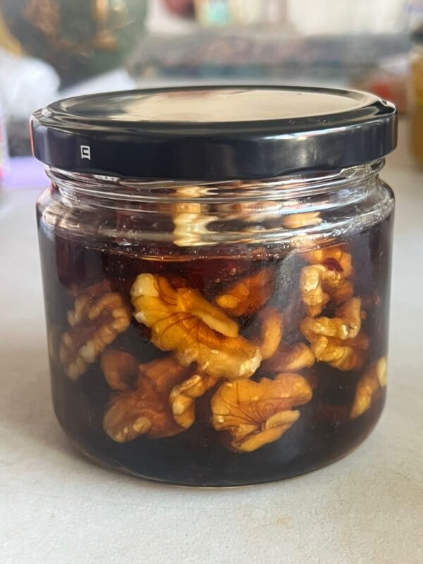 Nuez con arandano y miel de agave